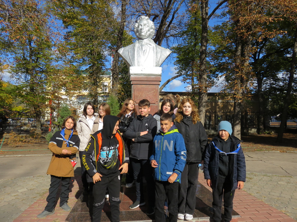 «Я памятник себе воздвиг…»