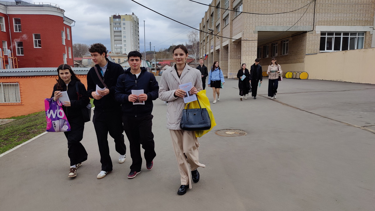 Перекрёсток здоровья на Славянской площади